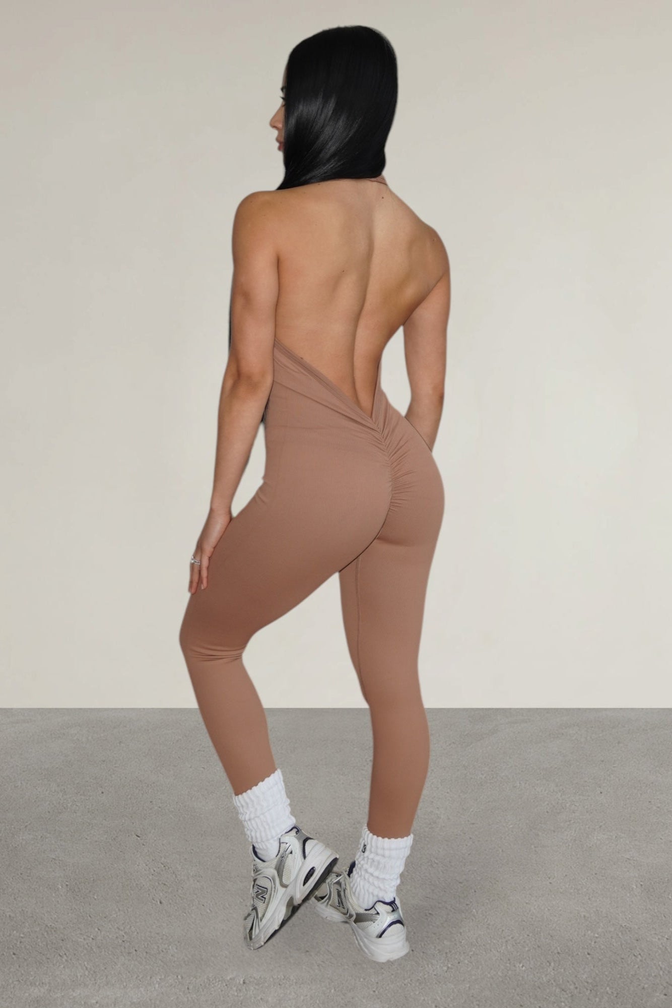 Dynamic Sculpt Jumpsuit – Light Brown